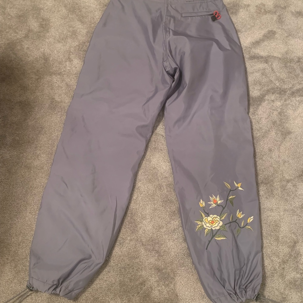 Size M GAP -Women's Parachute Cargo Pants,  Casual Streetwear nylon embroidered
